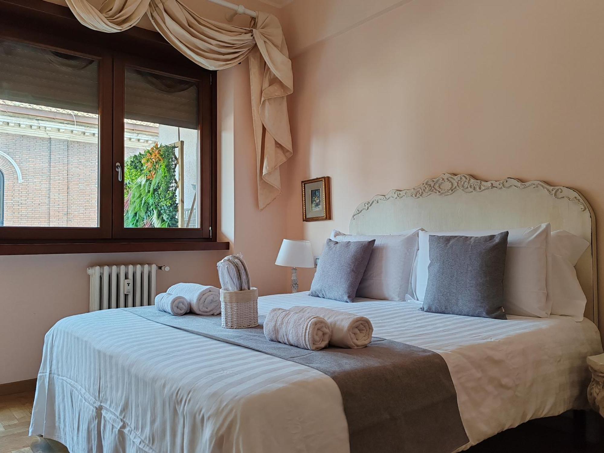 Apartment La Dolce Of Via Veneto - Prestigious With Wonderful Terrace In The Historic Center Rom